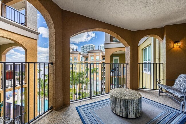 Foto del edificio - 2825 Palm Beach Blvd