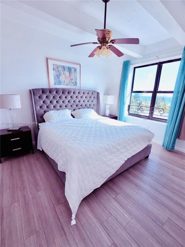 Building Photo - 1330 Ocean Dr