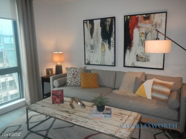 Building Photo - 1 br, 1 bath Apartment - 95th street