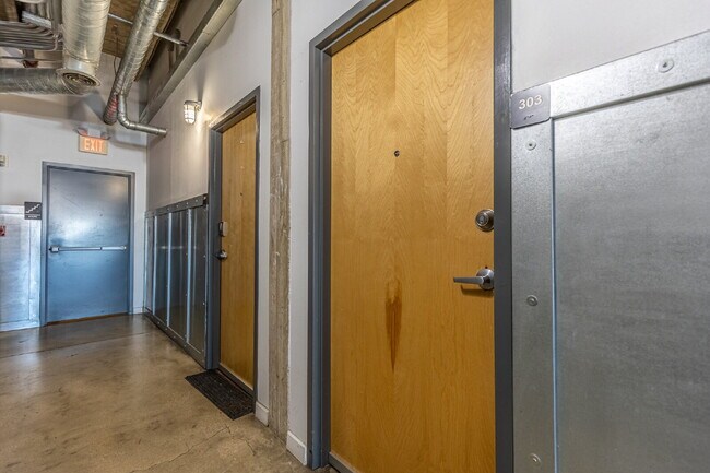 Photo - 1331 S Flores St Apartment