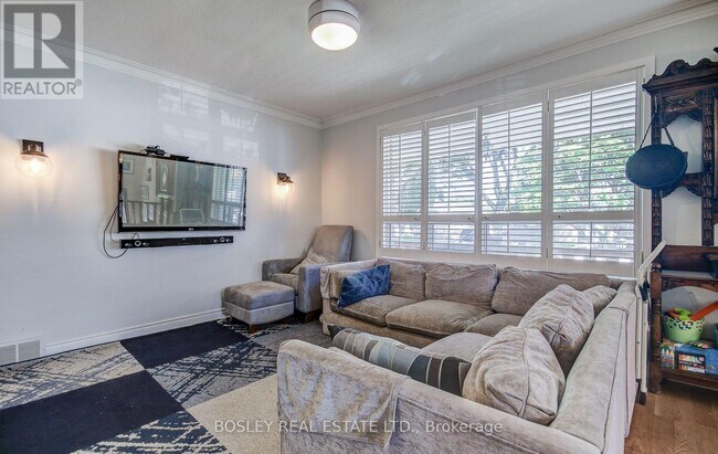 Photo du bâtiment - 40 Lady Bank Rd