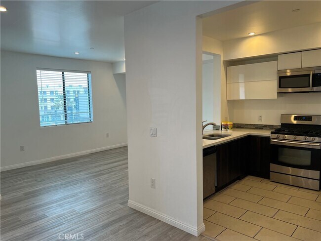 Foto del edificio - 137 W 6th St