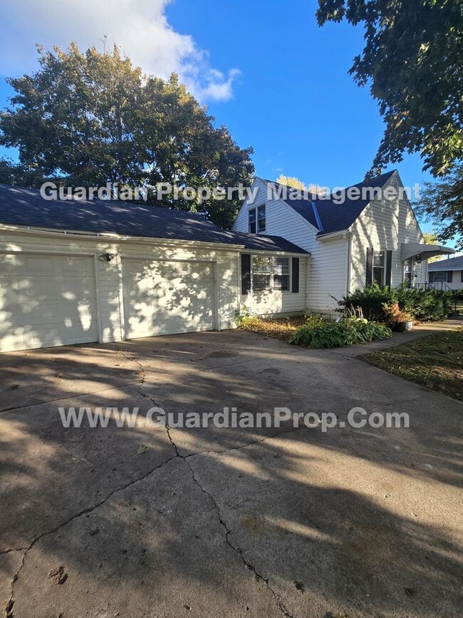 Building Photo - 8707 Blaisdell Ave S