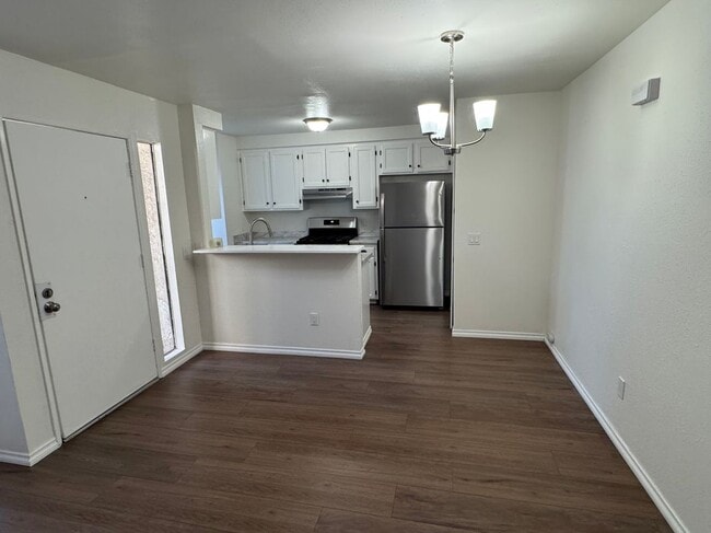 Building Photo - 15338 Gundry Ave