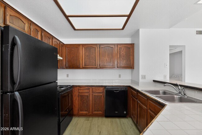 Building Photo - 11666 N 28th Dr