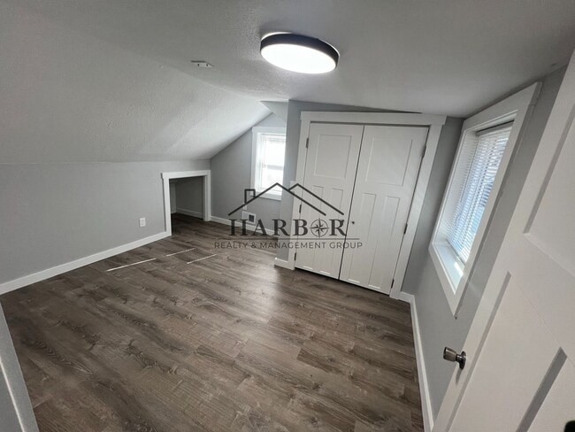 Building Photo - 1603 6th Ave NW