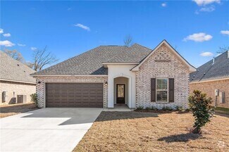 Building Photo - 553 Claiborne Trails Dr