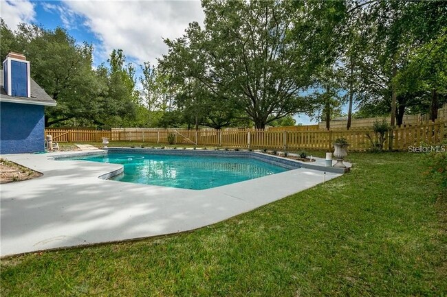 Building Photo - 2038 Crowley Cir W