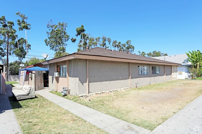 Building Photo - 1757 W Neighbors Ave