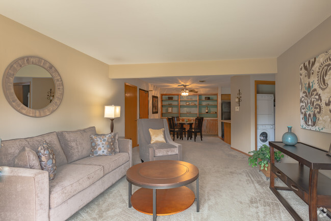 2BR, 2BA - B - Monterey Apartments