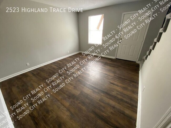 Foto del edificio - AVAILABLE NOW! NORTHEAST NASHVILLE 2BR 1.5...