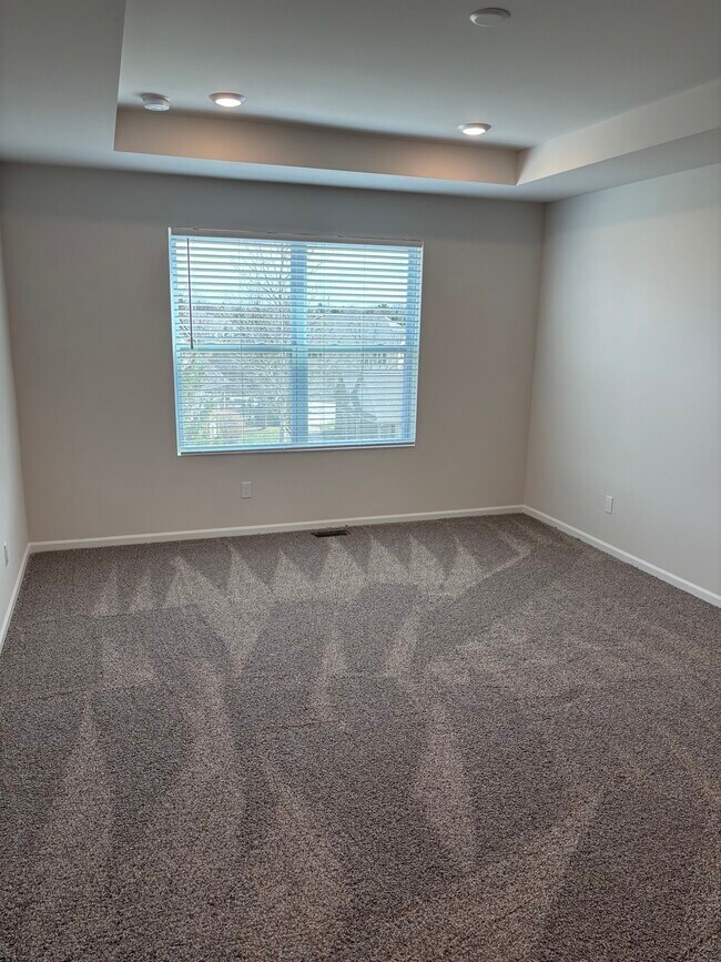 Building Photo - 1502 Salt Springs Dr