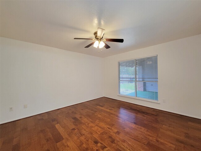 Foto del edificio - 8747 Fondren Village Dr