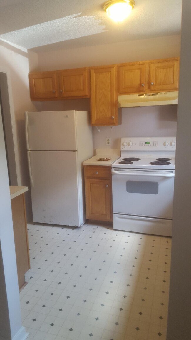 Building Photo - 2815 Dillmark Ct
