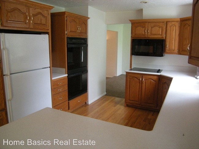 Building Photo - 6 br, 4 bath House - 423 E 2100 N