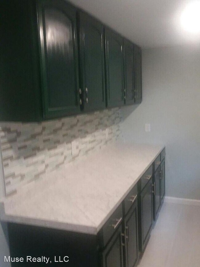 Foto del edificio - 3 br, 2 bath House - 105 Alexander St