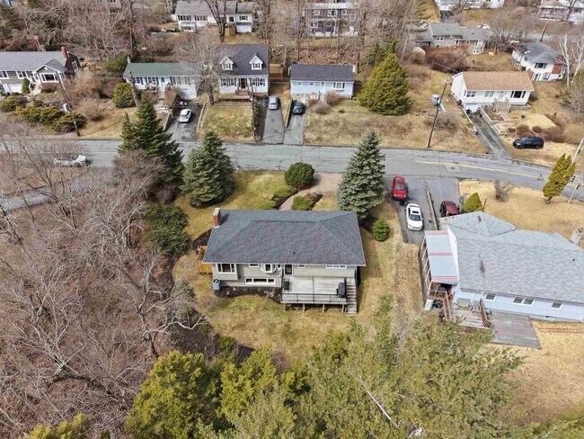 Photo du bâtiment - 22 Donaldson Ave