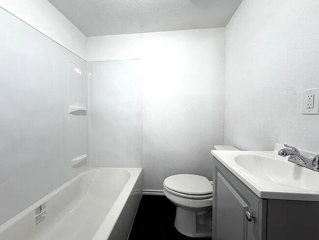 Foto del edificio - 2721 Colgate St