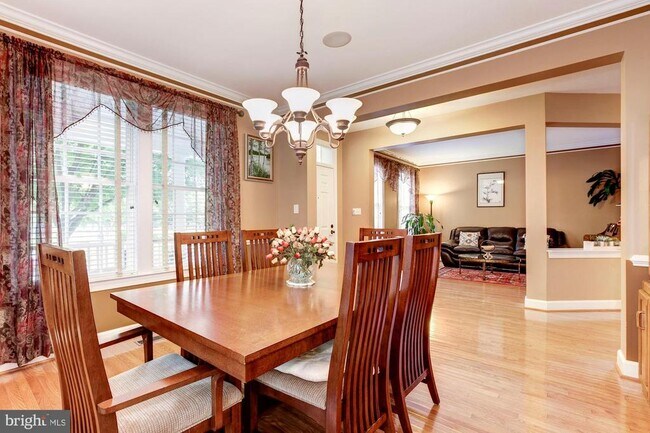 Foto del edificio - 1102 Pleasant Cir