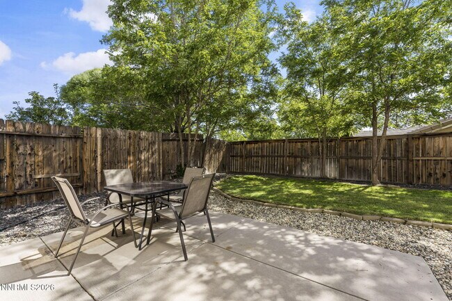 Foto del edificio - 10640 Arbor Way