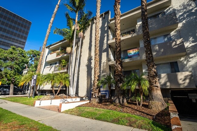 Building Photo - 312 S. Willaman Drive