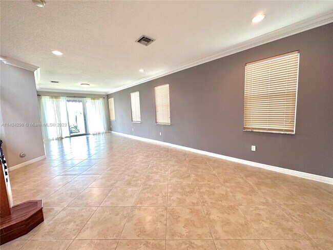 Building Photo - 16579 SW 54th Ct