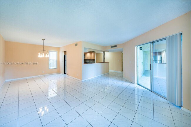 Building Photo - 3100 Riverside Dr