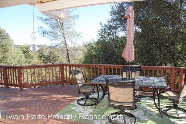 Building Photo - 3 br, 2.5 bath House - 13980 Stanton Circle