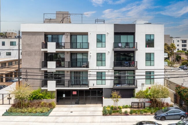 Building Photo - 4320 Inglewood Blvd