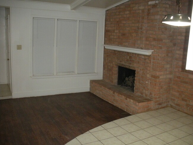 Building Photo - 3823 51st St