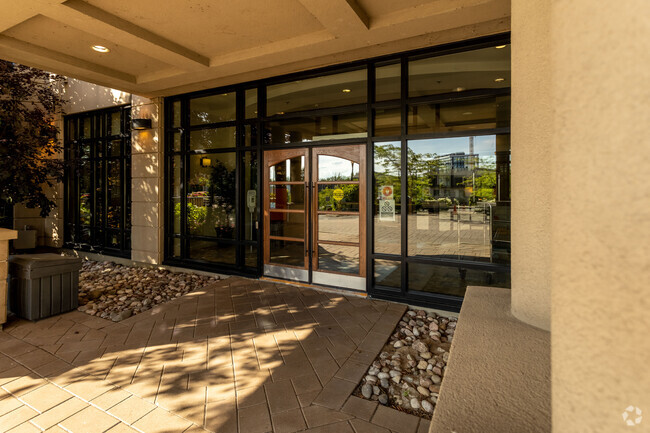 Building Photo - Livelia