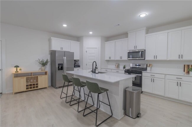 Foto del edificio - 112 S Broyles Ave