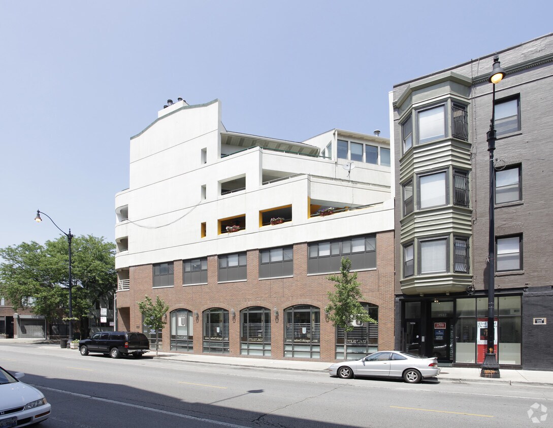 Foto del edificio - 2535 N Lincoln Ave