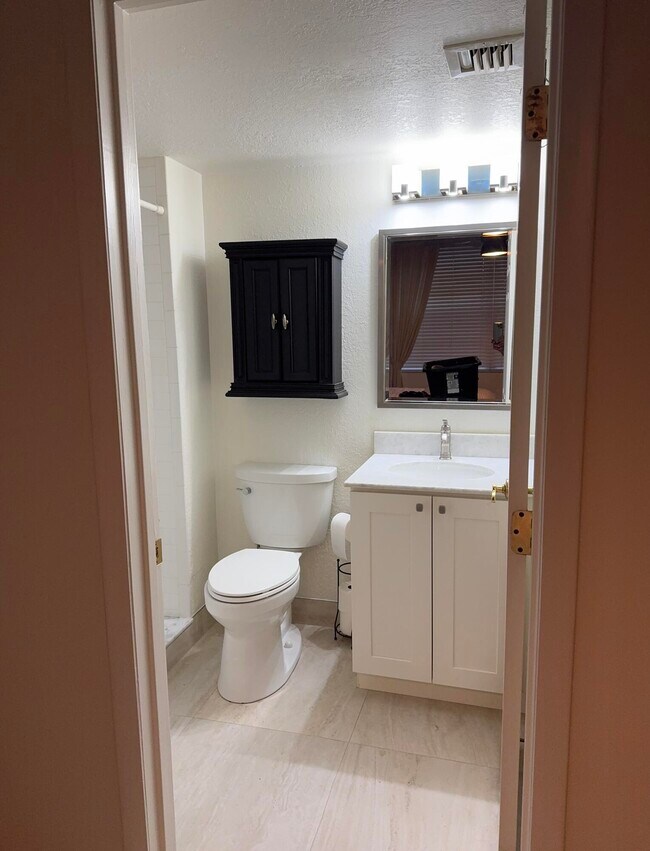 Building Photo - 1700 NW 80th Ave