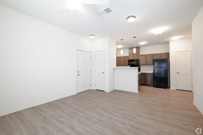 Building Photo - White Pines
