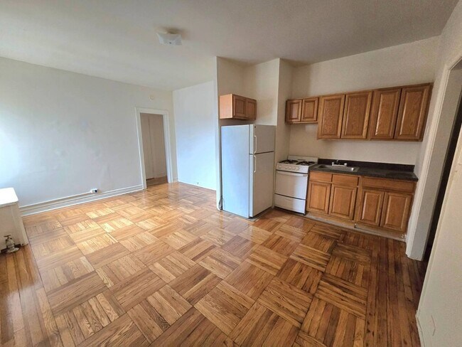 Foto del edificio - 59-16 Woodside Ave