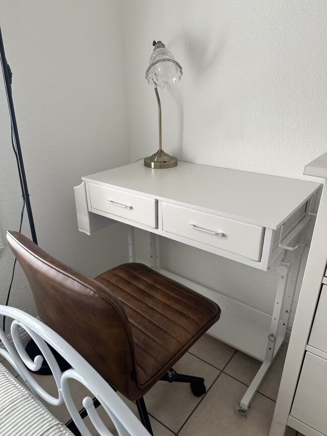 Building Photo - 13422 Parkview Ter