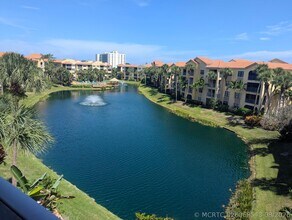 Building Photo - 200 Uno Lago Dr