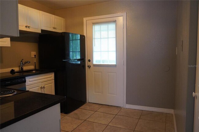 Building Photo - 12401 Oak Cedar Pl