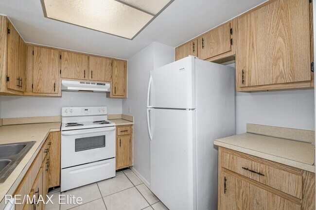 Building Photo - 1 br, 1 bath House - 1041 June Dr