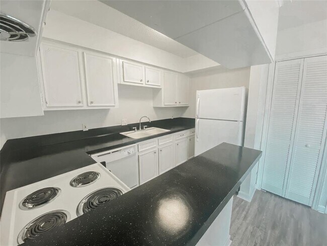 Foto del edificio - 3262 Branard St