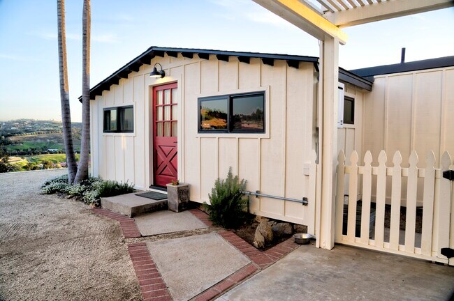 Foto del edificio - 5935 Redondo Dr