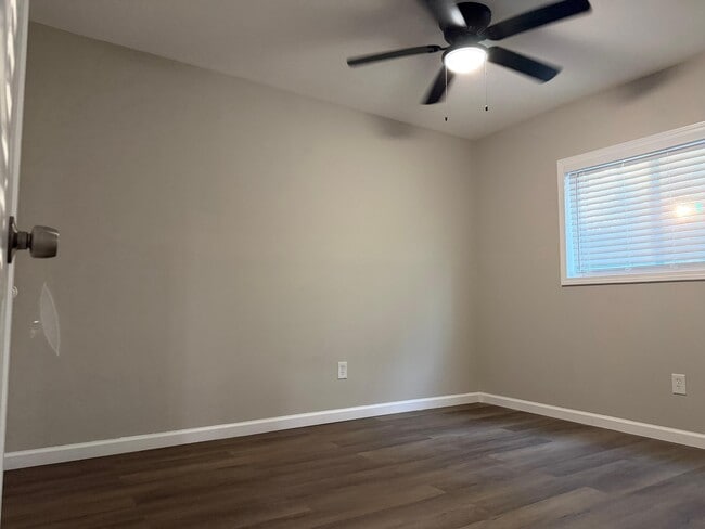 Building Photo - 531 Gresham Park Dr