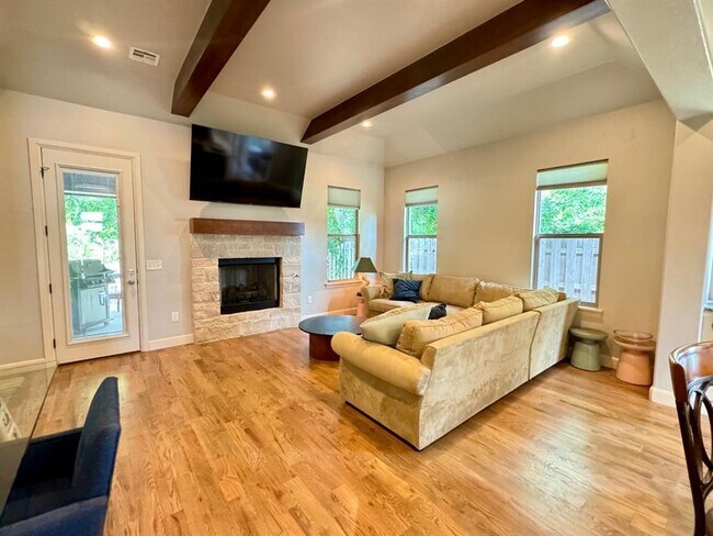 Building Photo - 1317 Chelham Ln