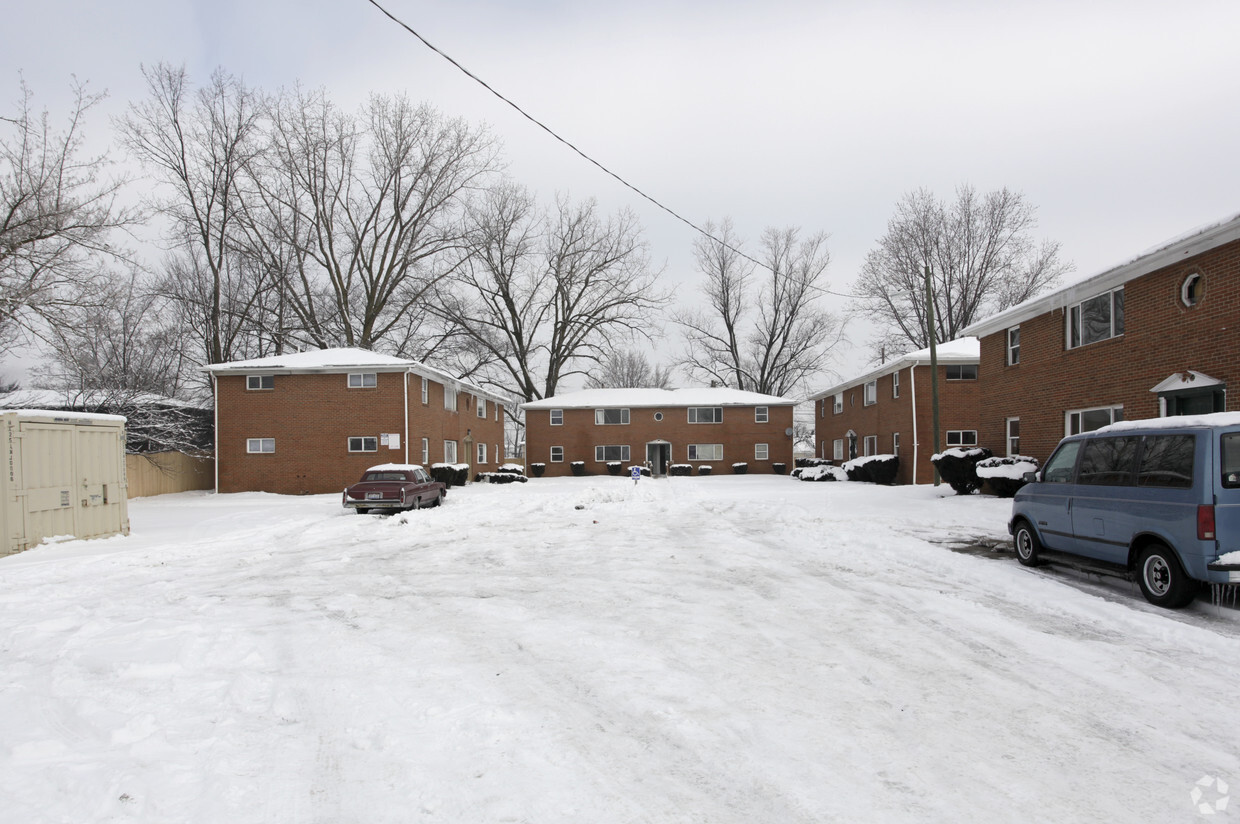 Building Photo - Sunnybrook Apartments