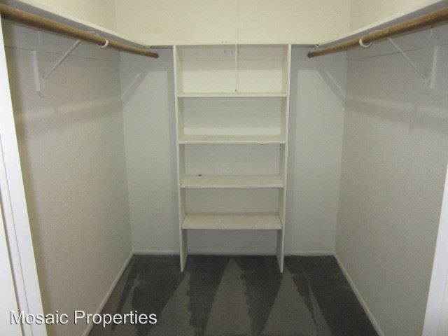 Building Photo - 2802 W Rosewood Dr