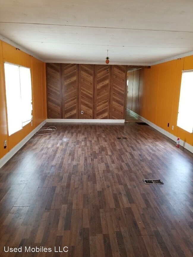 Building Photo - 2 br, 1 bath House - 224 Catherine Drive