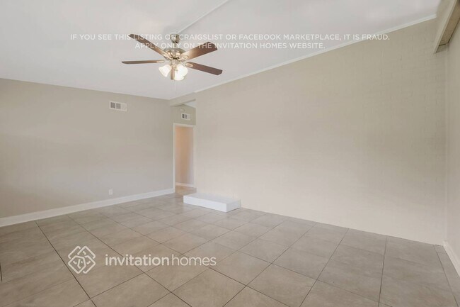 Building Photo - 8527 Bengalin Ave