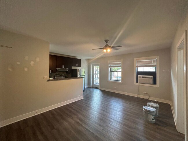 Building Photo - 730 Judson Ave