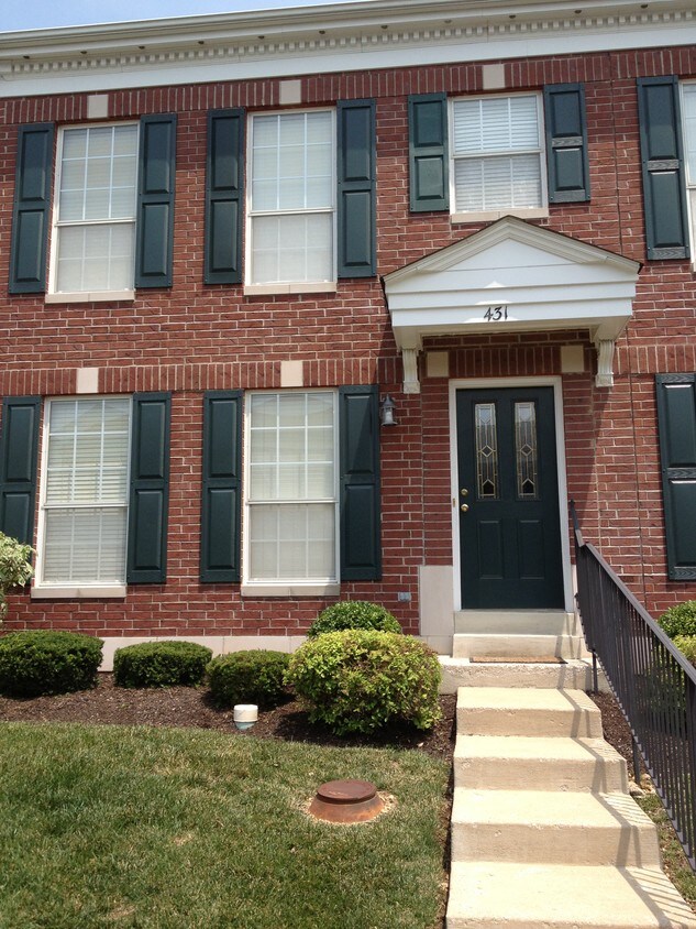 431 Parkview Pl Dr, Ellisville, MO 63021 Condo for Rent in Ellisville